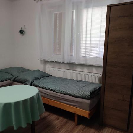 Privat Mapak Guest House Poprad Bagian luar foto