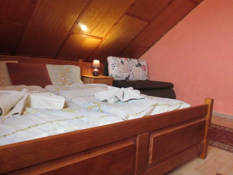 Privat Mapak Guest House Poprad Bagian luar foto
